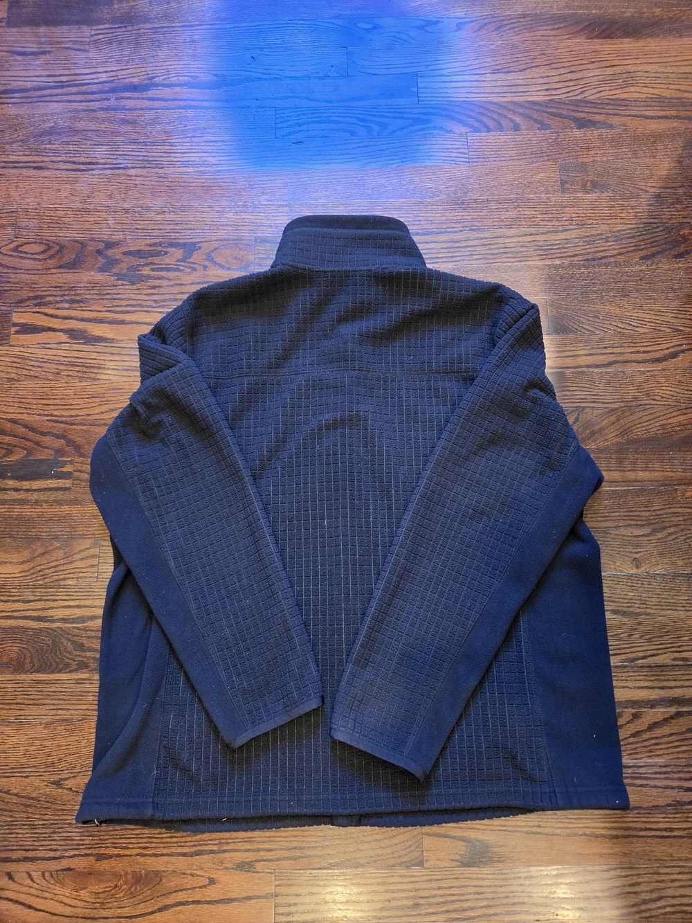 L.L. Bean Men's Black Full-Zip Quilted Fleece Jacket - Picture 6 of 6